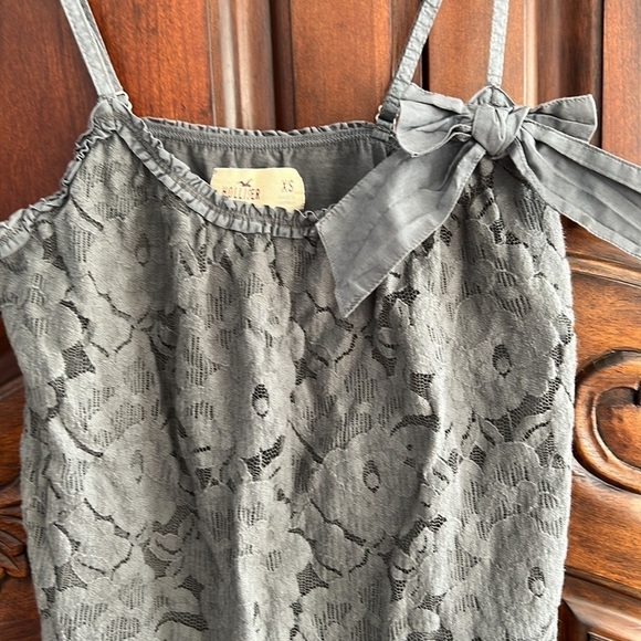 Hollister lace strappy top- size XS - Picture 2 of 6